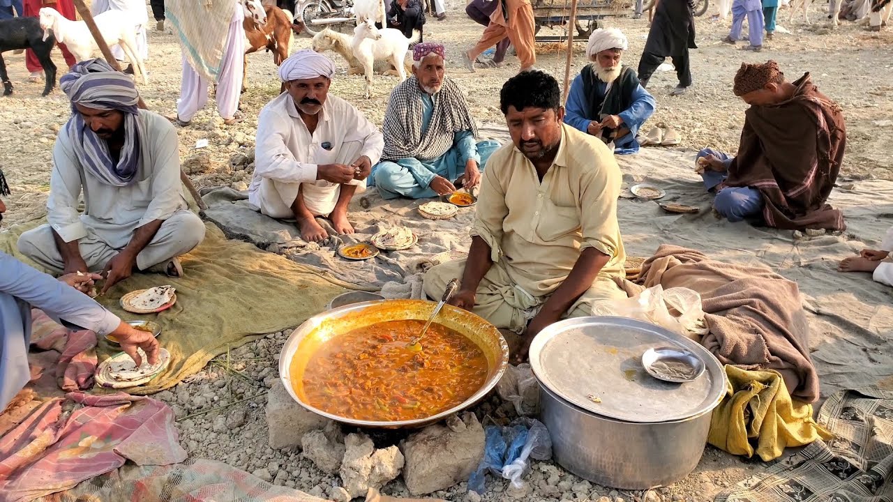 Pakistani Poor People's eat this street food | SiriPaye Ojri Chiken Pulao #pakistanstreetfood 