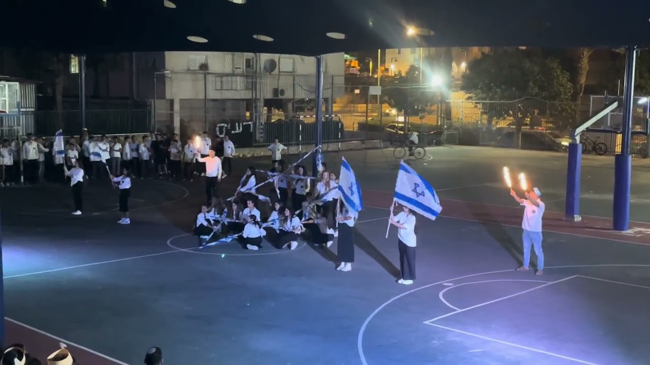 תסים רעים בנות רחובות | צד ימין