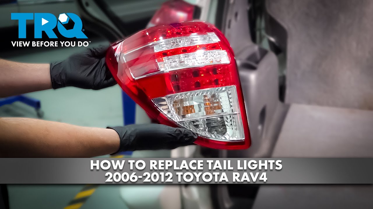 Как заменить задние фонари на Toyota RAV4 2006-2012 годов
