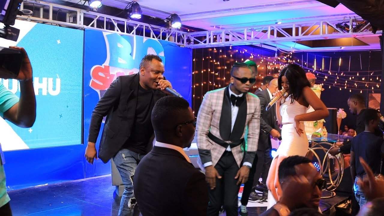 Ni VITUKO Baba Levo Alicho mfanyia zuchu mbele ya Diamond amuimbisha nyimbo ya watoto
