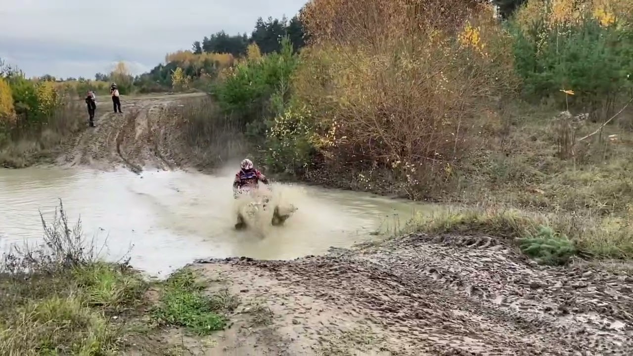 Niedziela na torze off-road świat Siwiałka. Jimny WJ Ram. Full-gaz 4x4