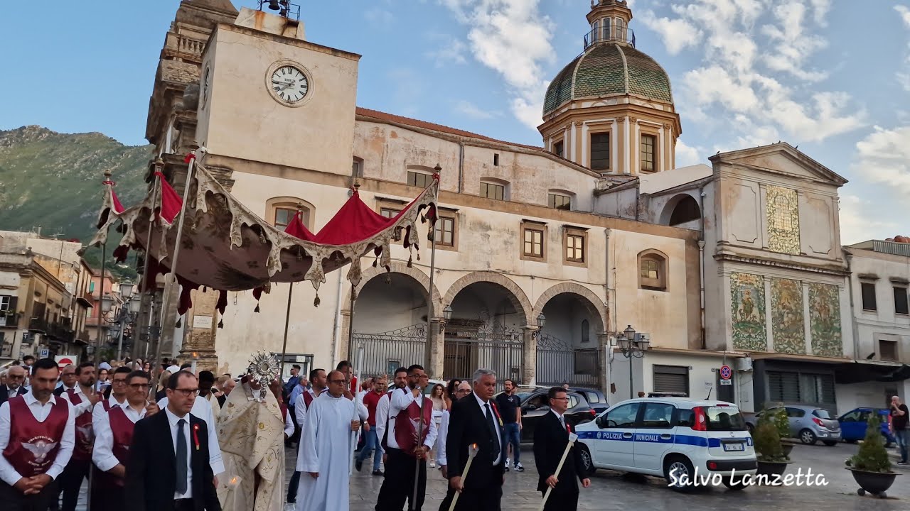 CARINI (PA) - PROCESSIONE DEL CORPUS DOMINI (4K) 02/06/2024