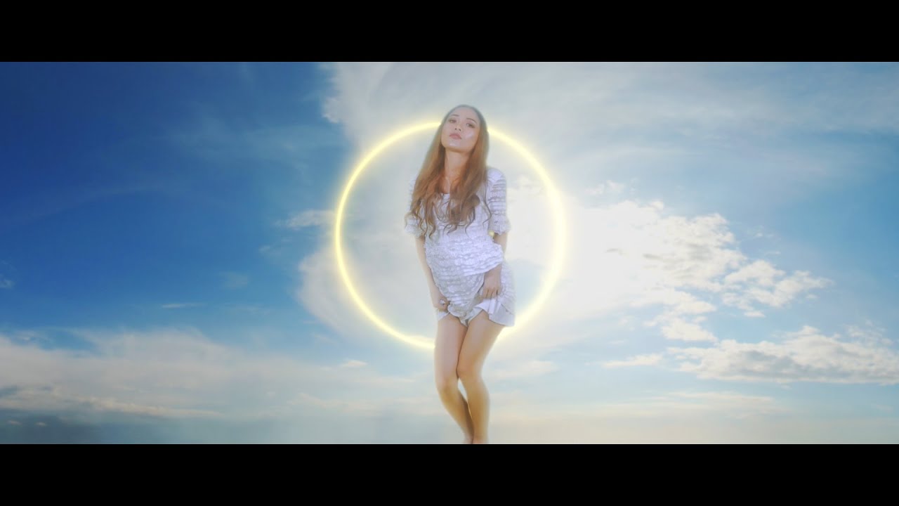 Jenny and the Cinematics - X [Official Music Video]