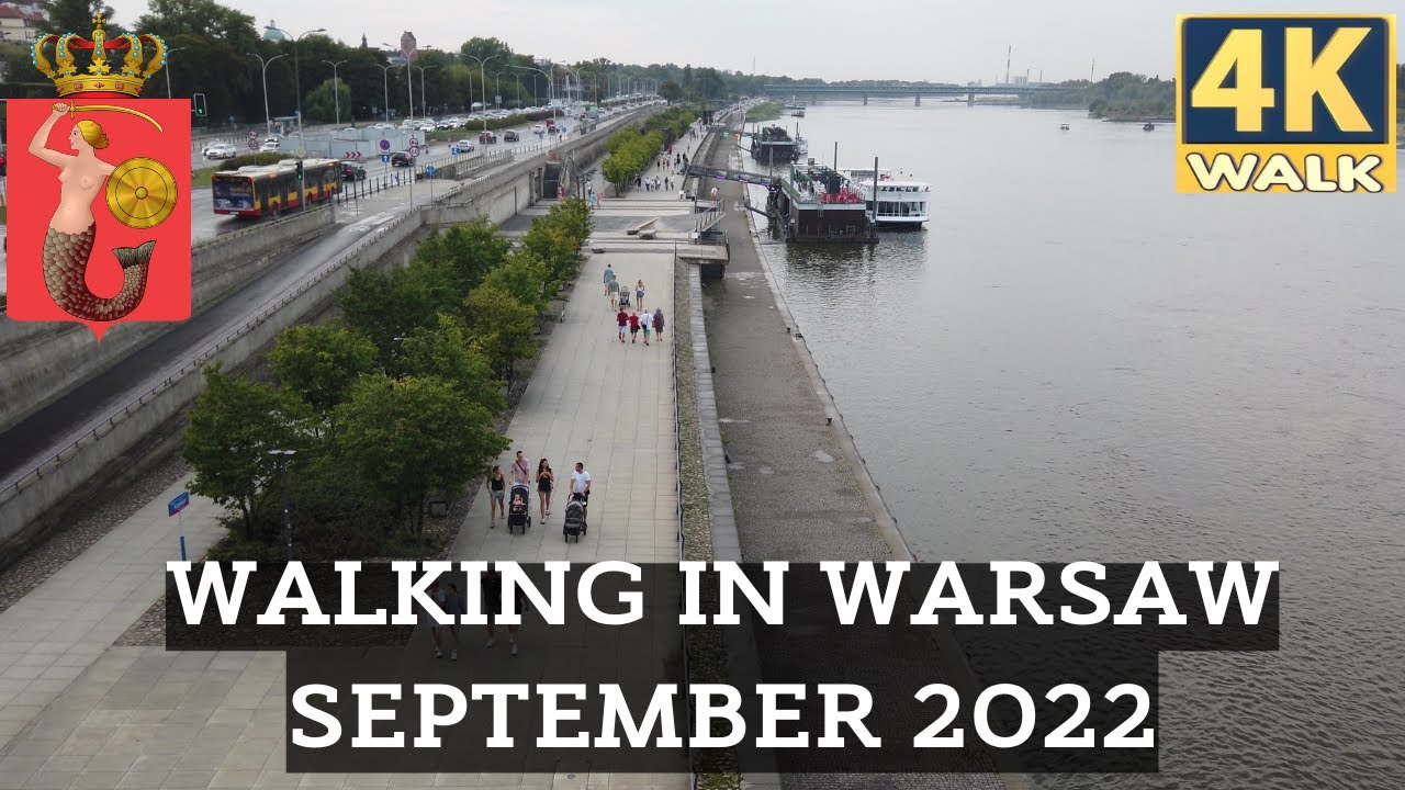 walking in Warsaw 2022