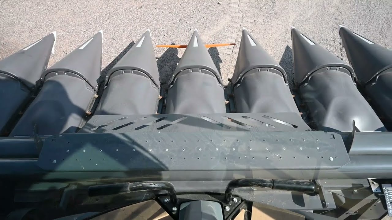 Agco (Gleaner, Massey Ferguson, Challenger, Fendt) 3300 series corn head overview and maintenance