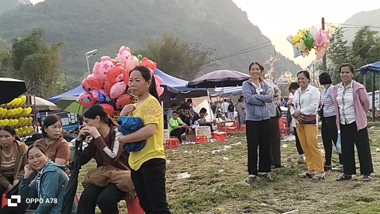 Hát Lượn - Anh Ngiêm Và Chị Thảo & hát đối đáp tại lễ hội bản khau rất hay mọi người nghe nhé &
