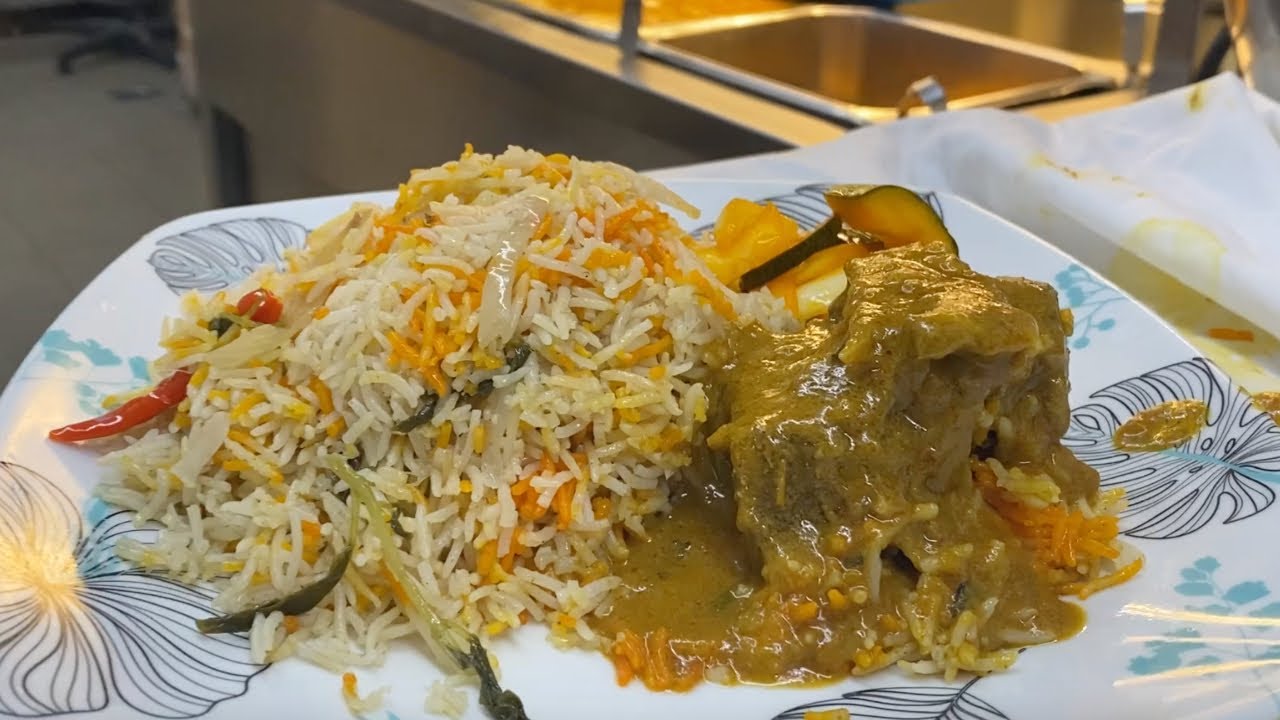 The best NASI BIRYANI in Singapore! Sold out everyday! Singapore Hawker Street Food