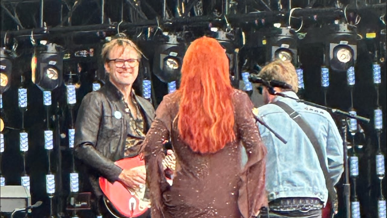 No One Else on Earth ~ Wynonna Judd at Farm Aid 40