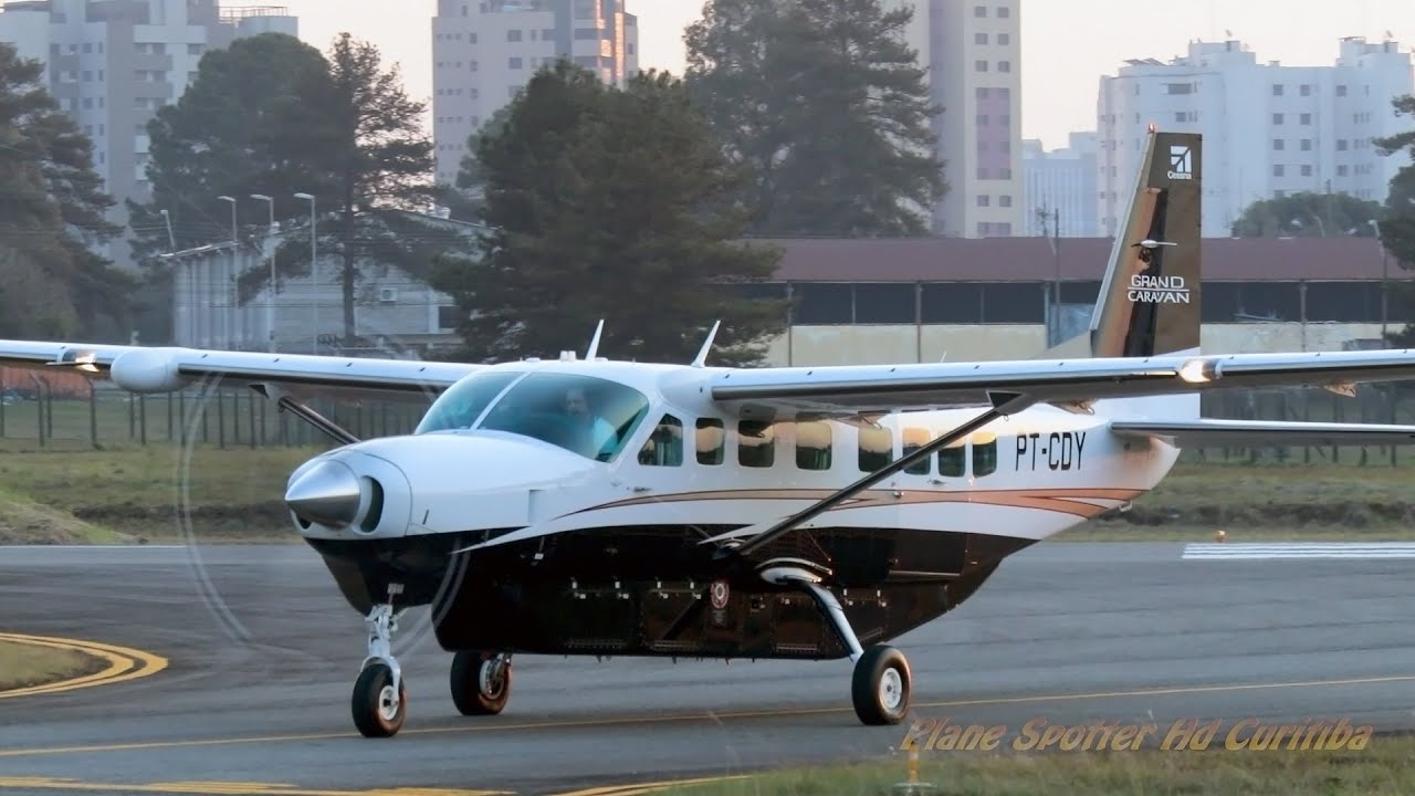 Cessna 208B Grand Caravan (PT-CDY)- Aeroporto do Bacacheri (SBBI)