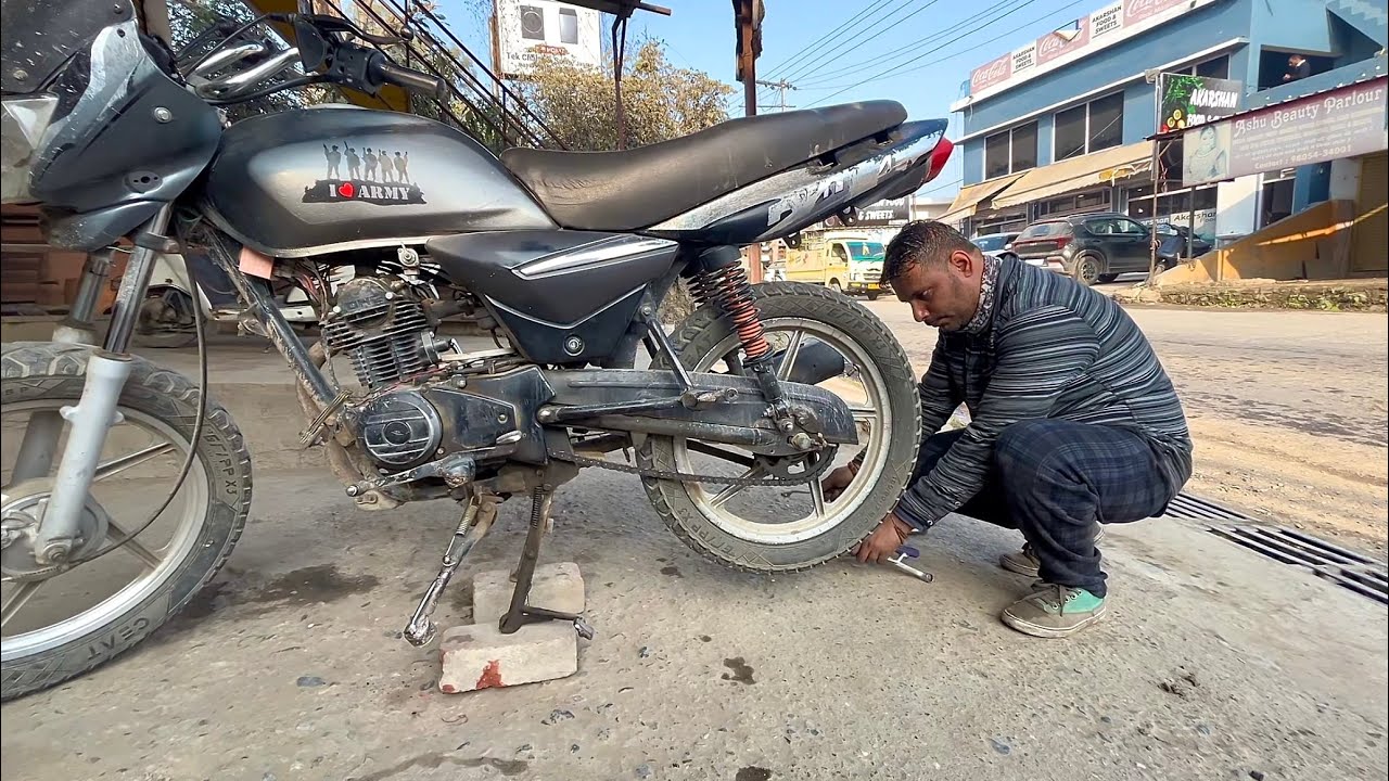 Aaj bike ke dono tyri puncture ho gay 🥺