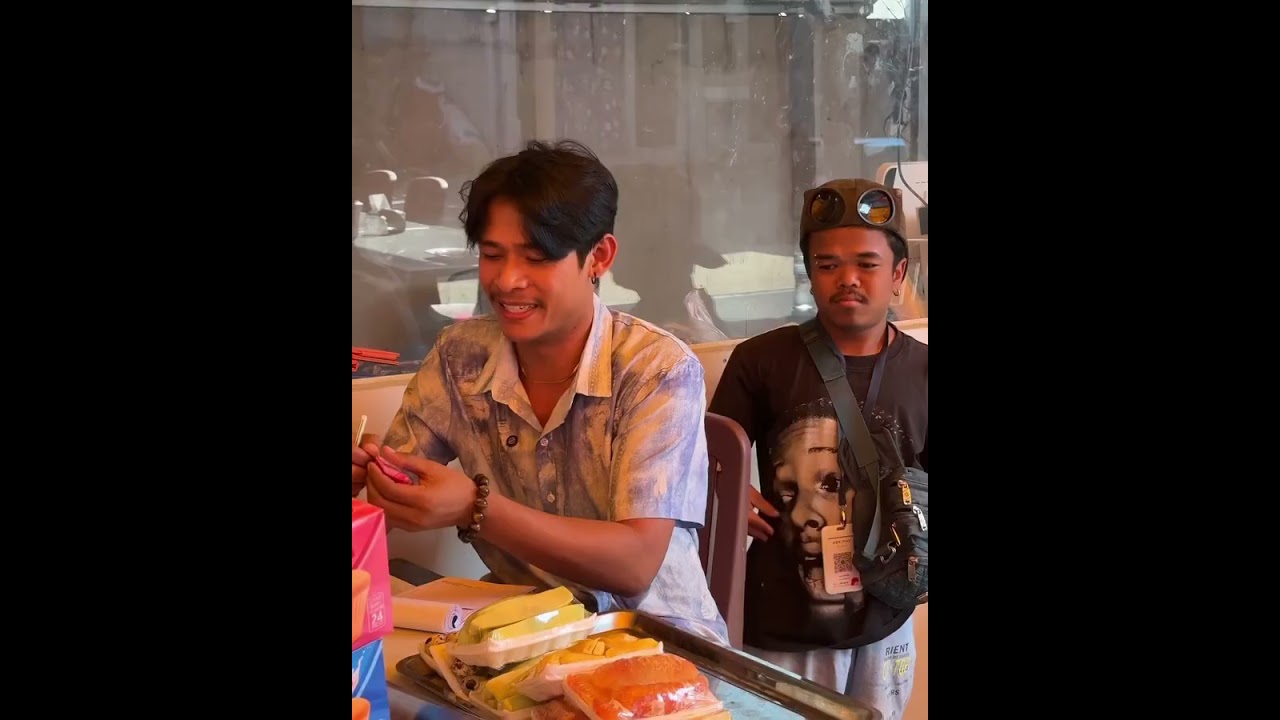 កំពូលអ្នកលក់ម្ជួរ😂🙈