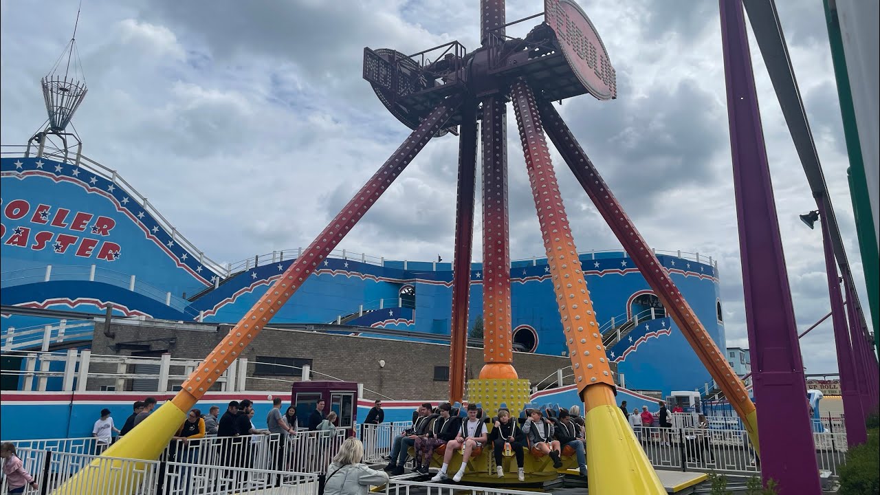 Pendulum On Ride Great Yarmouth Pleasure Beach 2022