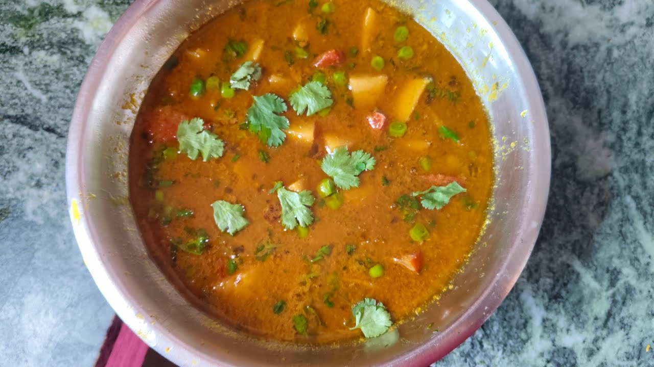 आज मैं बना रही हूं आलू मटर टमाटर कीसब्जी लाइव में देखिएGhar ka khana is live!