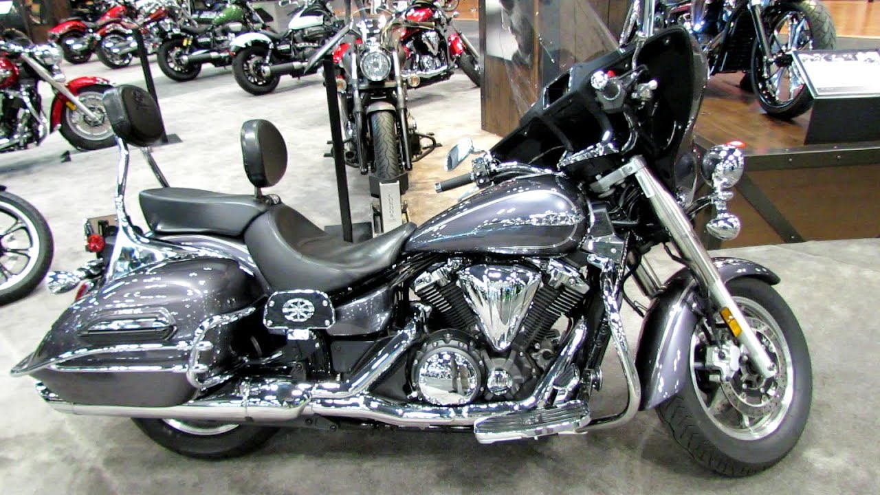 2014 Yamaha V-Star 1300 Deluxe Walkaround - 2013 NY Motorcycle Show