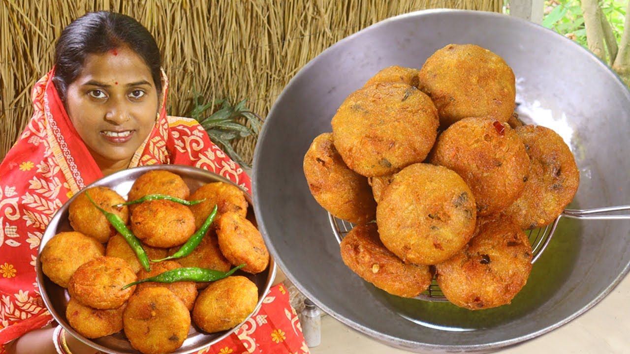 কোনোরকম বেলা বা মাখার ঝামেলা ছাড়াই মুচমুচে খাস্তা কচুরী বানিয়ে নিলাম II Kochuri II