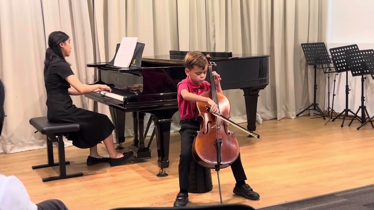 Christopher Tiemroth (age 7), Cello - Beethoven Minuet in G