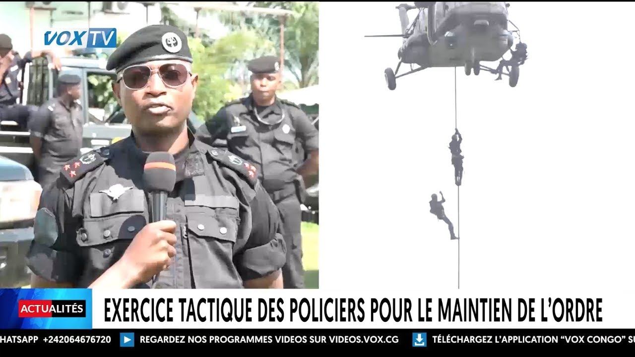 Exercice tactique des policiers pour le maintien de l'ordre