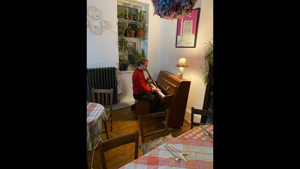 Ewan Bleach Sunday Serenade Part 2 - Live @ Fanny’s Parlour