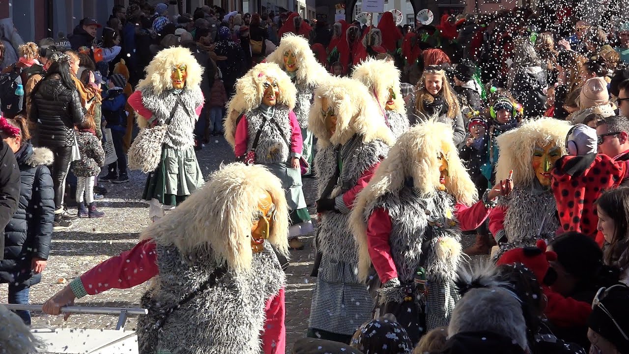 Fastnachtsumzug in der Altstadt von Laufenburg