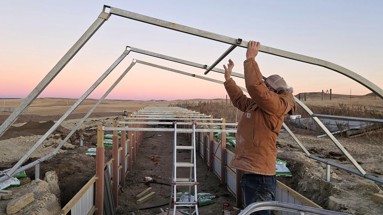Building of the Highlight Greenhouse- Greenhouse in the Snow