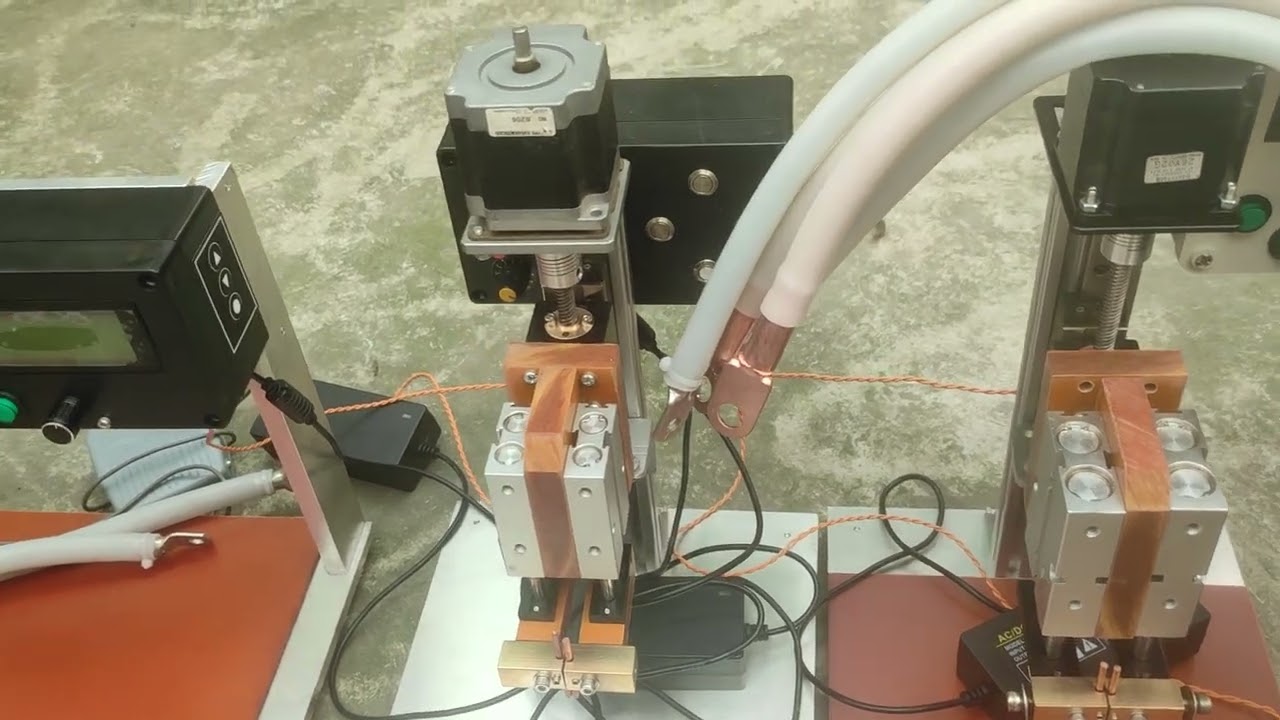 một vài mẫu máy hàn cell pin tự động mời các bác tham khảo. lh 0912630935. xin cảm ơn.