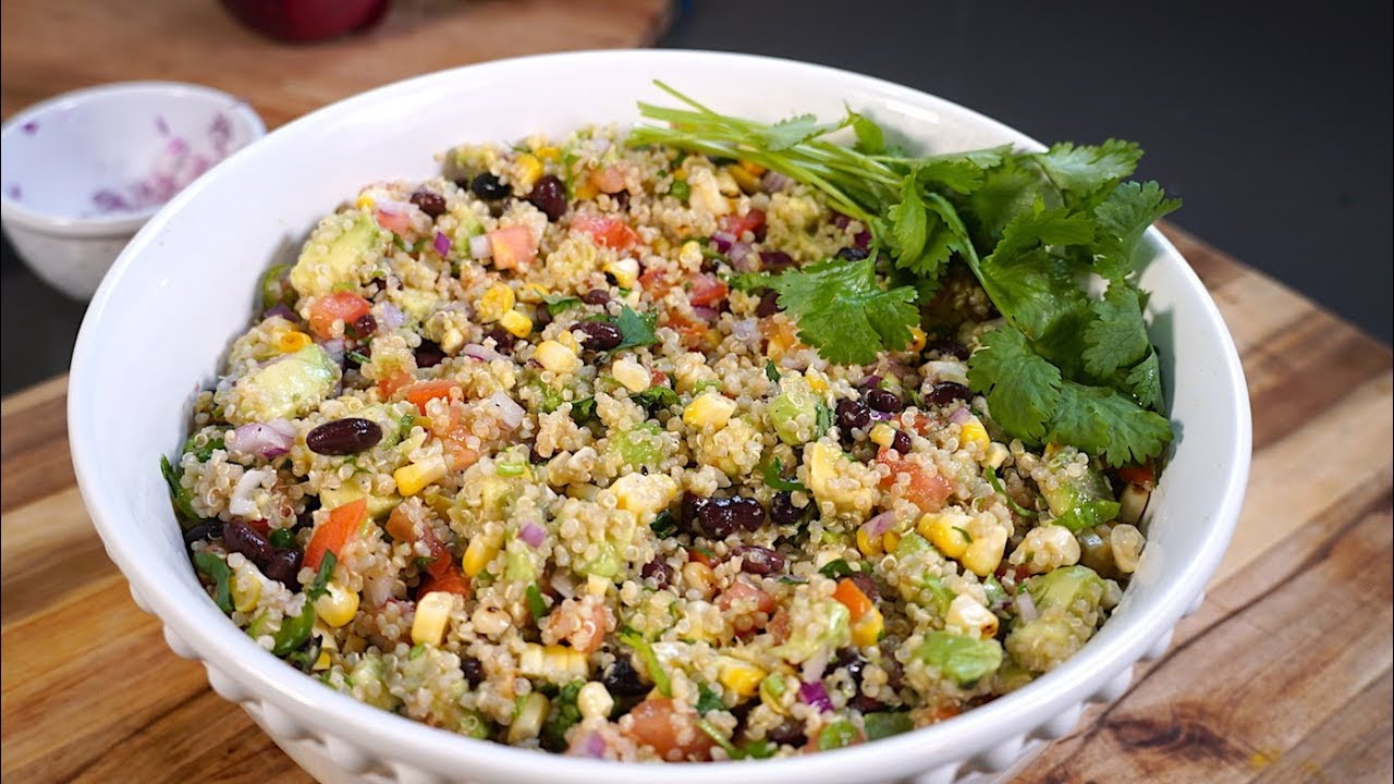 Ensalada de Quinoa, Frijoles Negros y Elote Asado - Mi Cocina Rápida