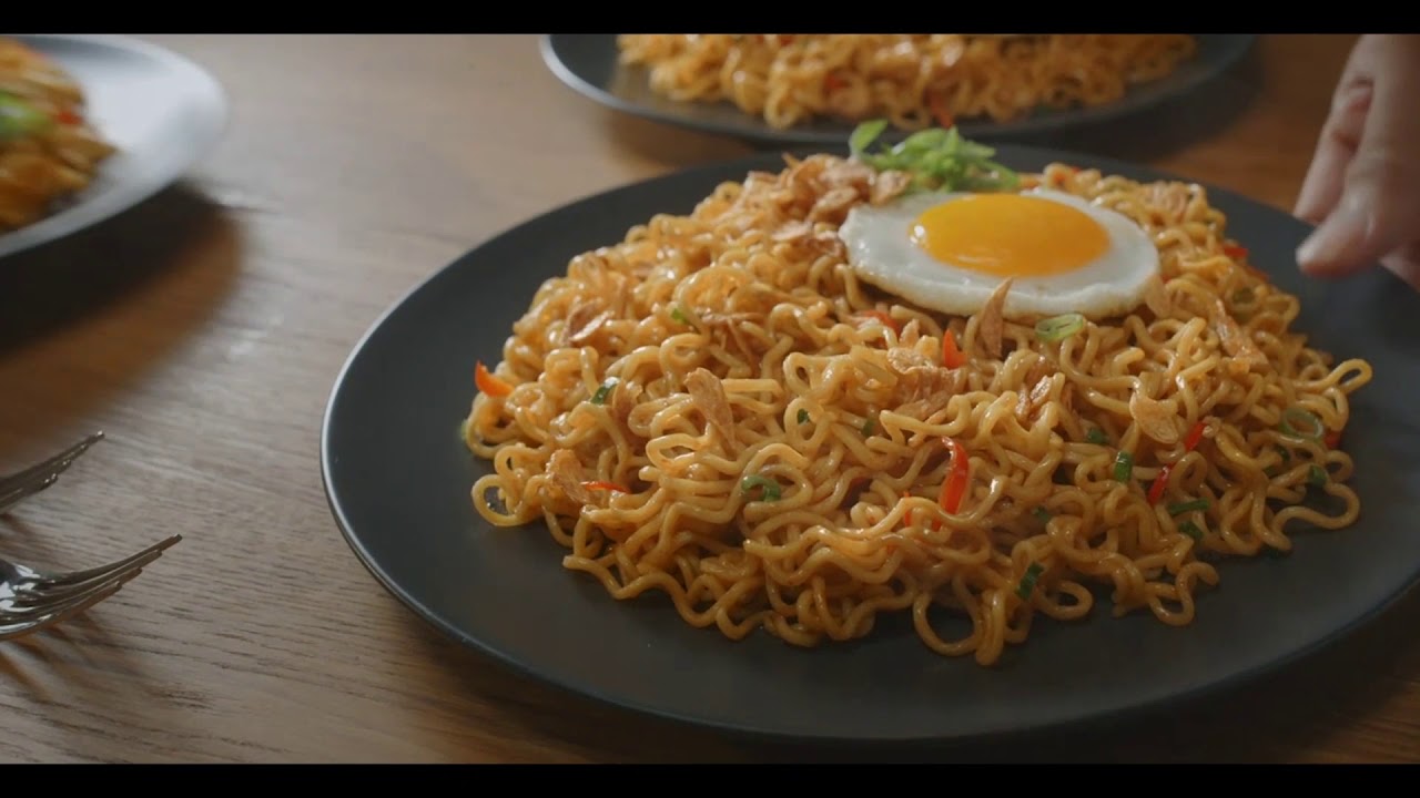 #AyoSemangatLagi bareng Indomie Goreng dan Bola!