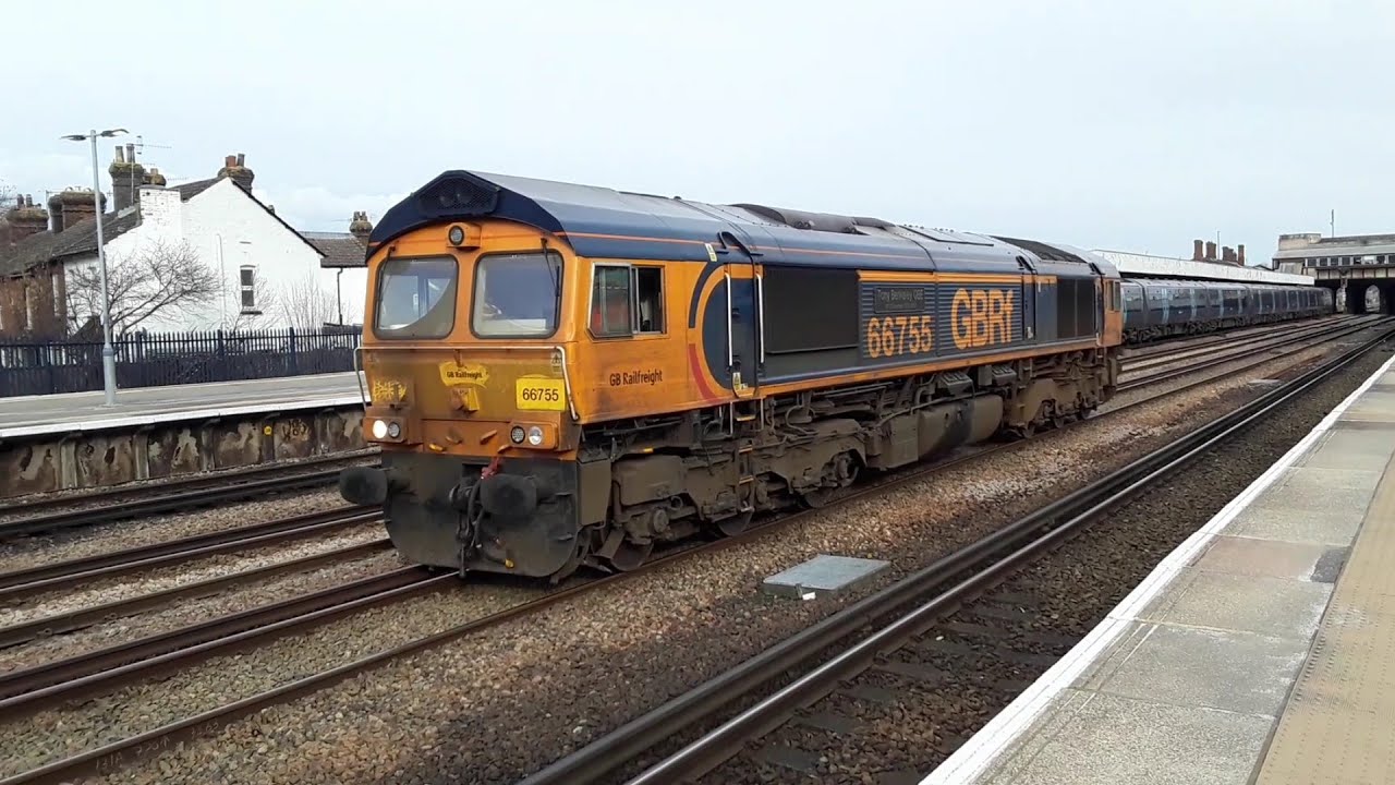 Trains at: Tonbridge, SEML, 09/03/24