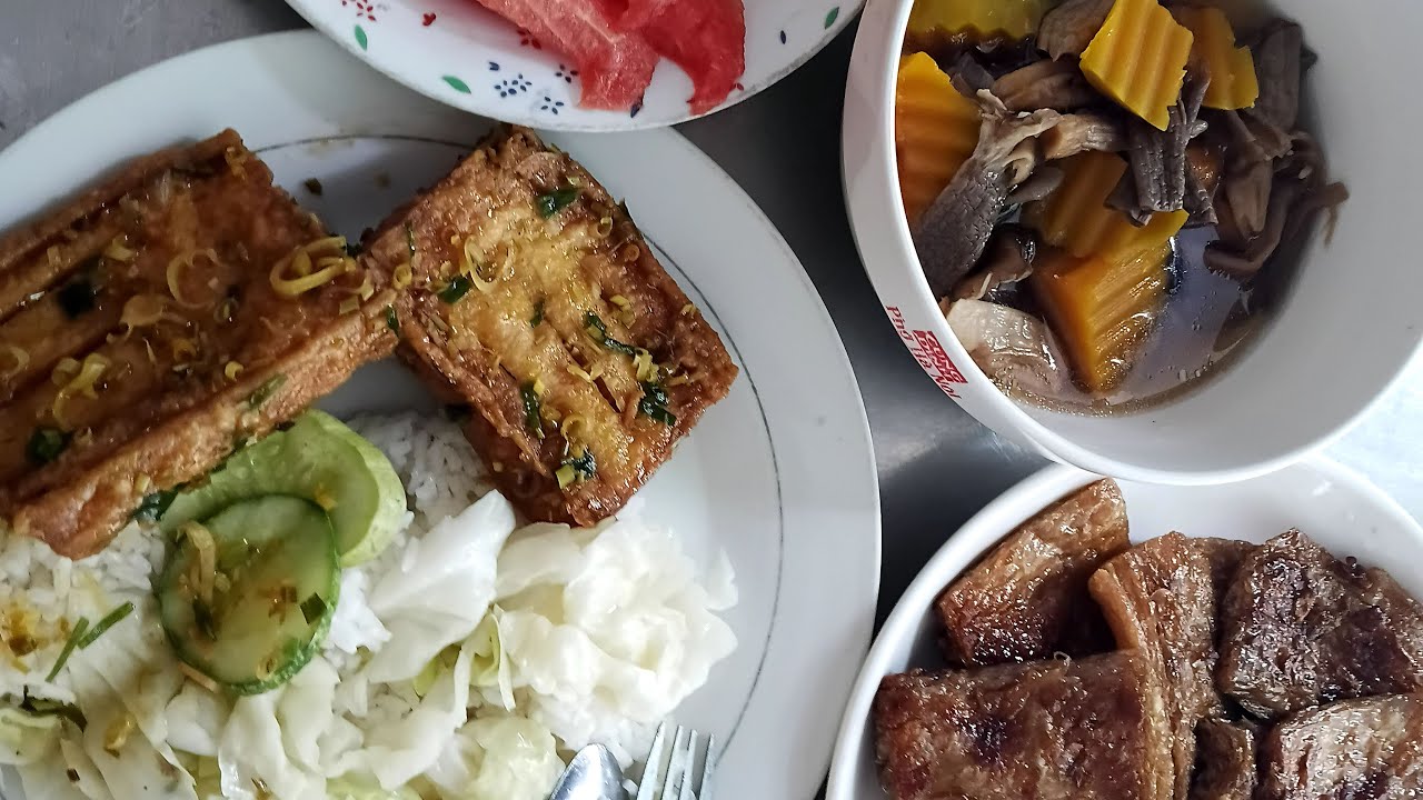 CƠM BUỔI TRƯA CẢ NHÀ ƠI.