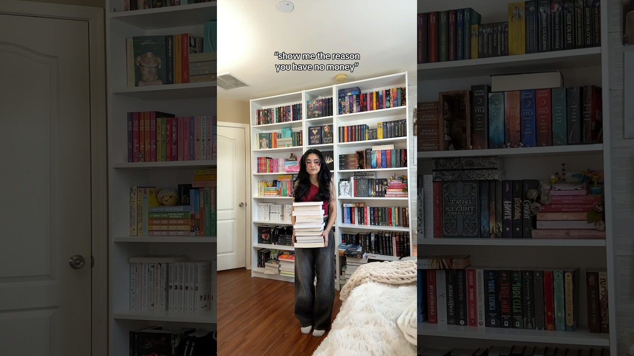 вся моя книжная полка 😭 #booktube #bookish #reader #books #booktok #bookworm #bookshelf