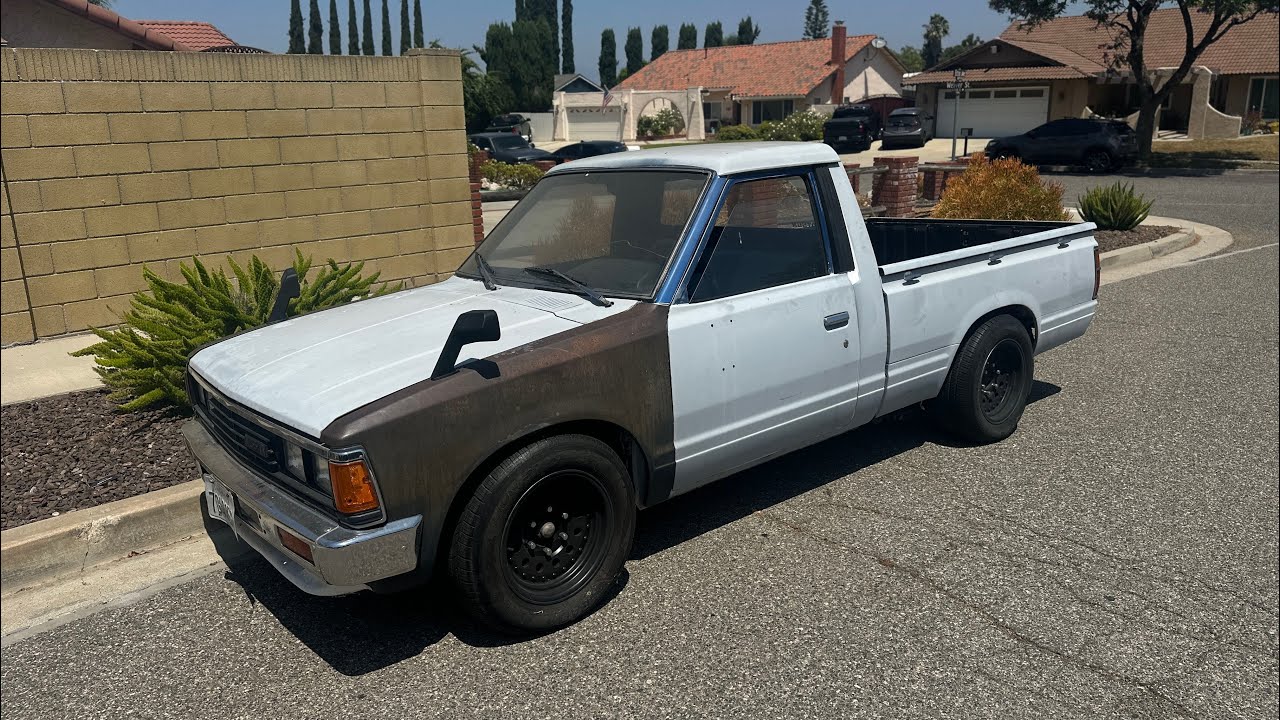 1983 Nissan 720 Pickup - мал да удал! 