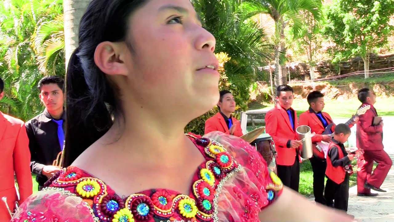 Solista Maria Magdalena Quino Video Clip Vol: 4///Que bueno es el Maestro