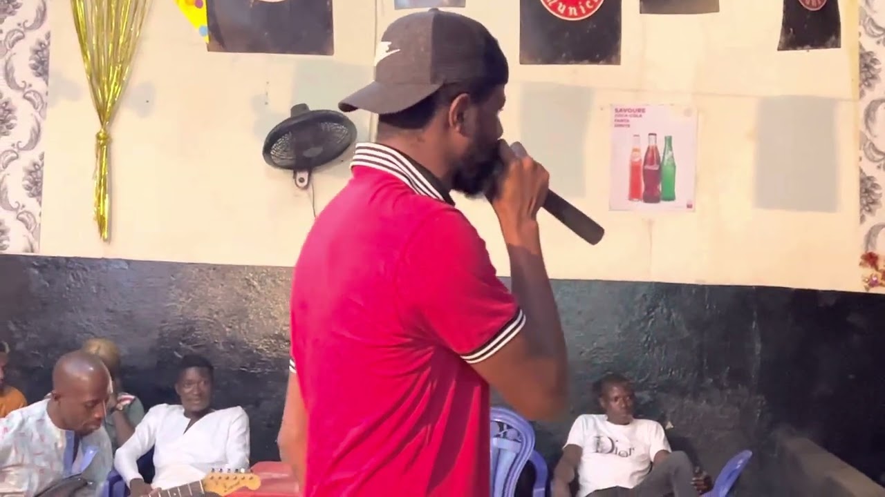 Bolokada Woulada Condé (en live accompagné par des musiciens international)