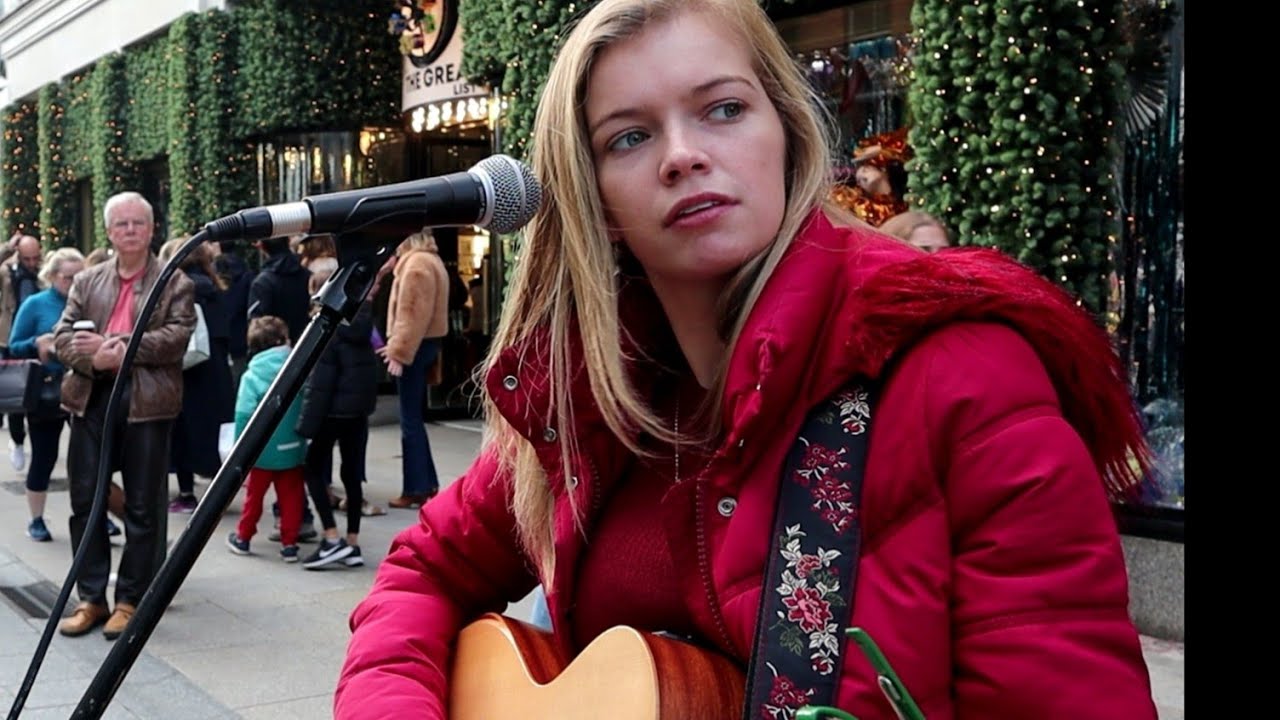 Eric Clapton (Wonderful Tonight) Beautifully Performed by Zoe Clarke.