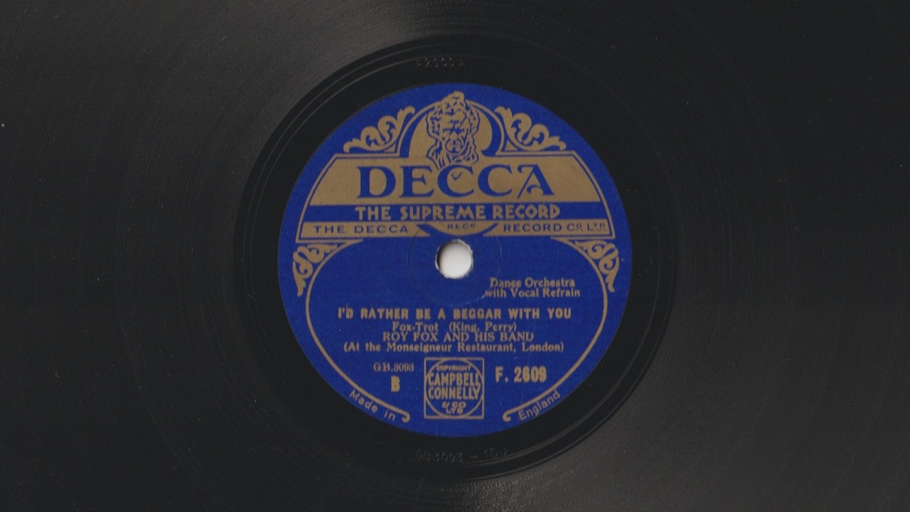 I'd Rather Be A Beggar With You - Roy Fox And His Band (vocal refrain by Al Bowlly)