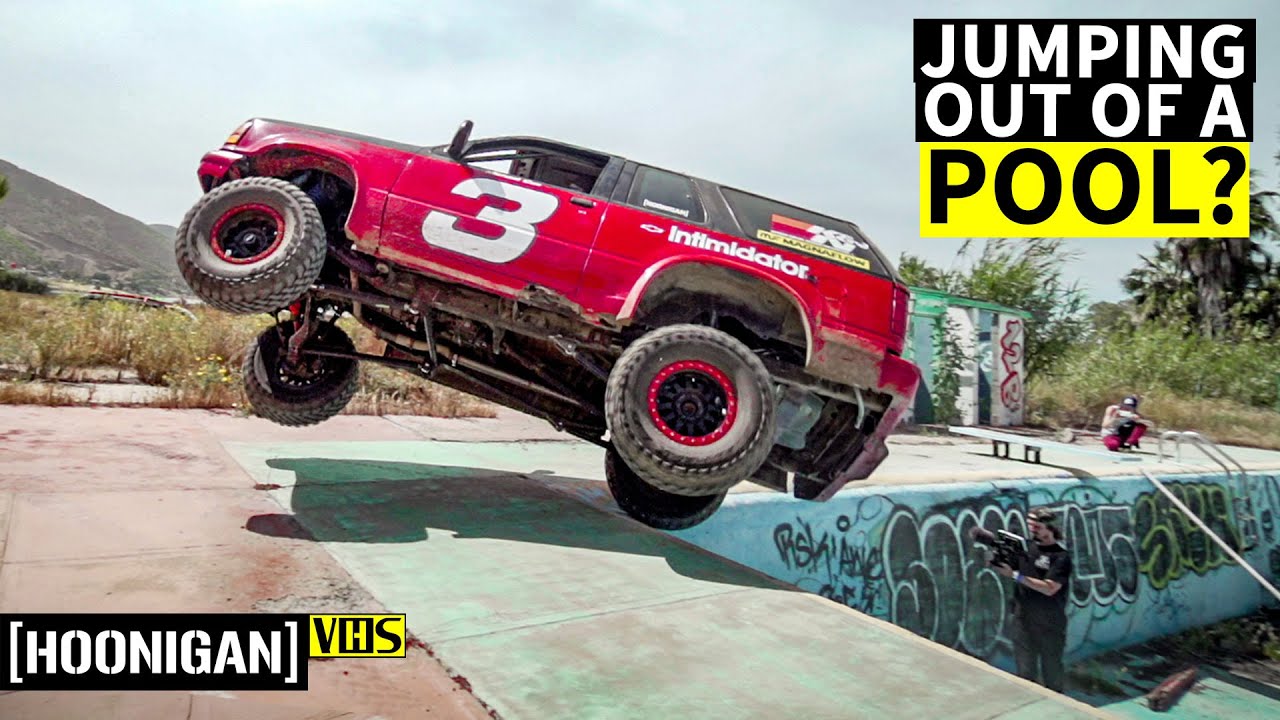 Abandoned Waterpark Shred Session in Mexico in a Ford Explorer