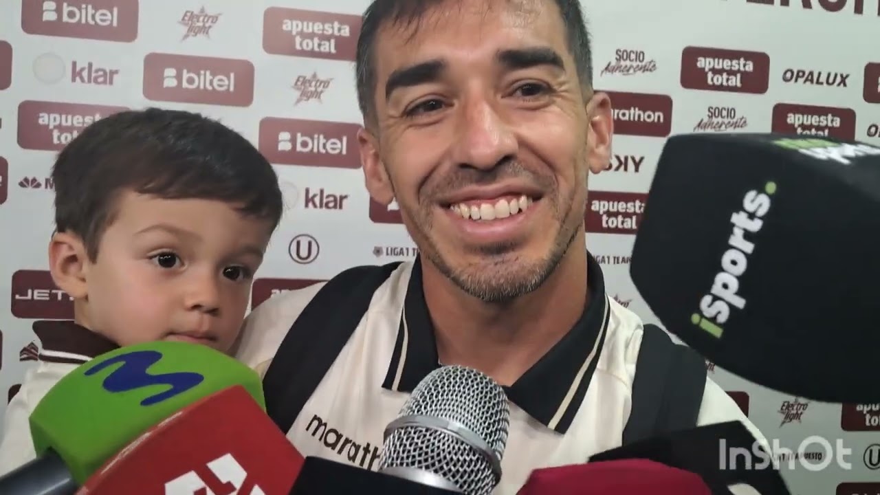 Lisandro Alzugaray, delantero Universitario: 