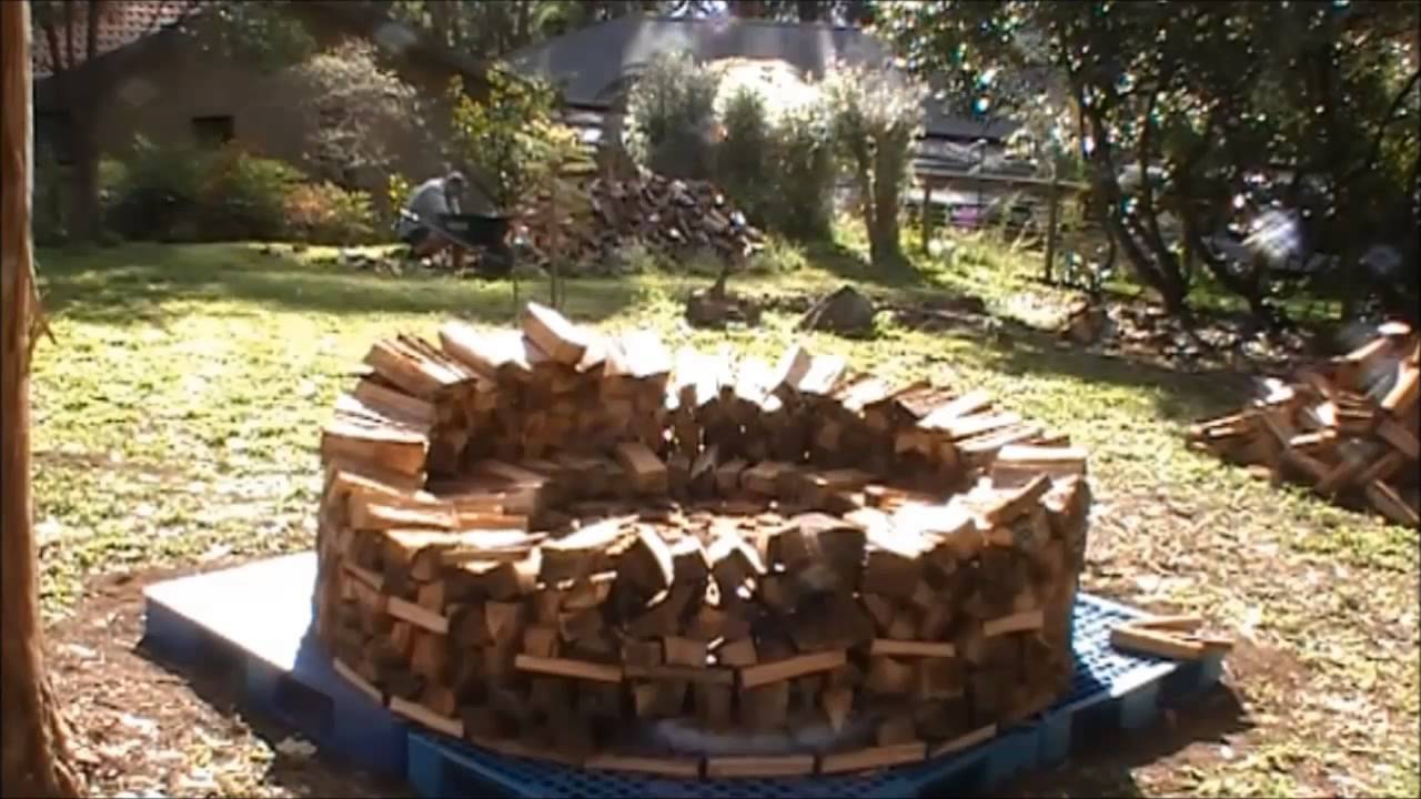 Building a Round Wood Stack