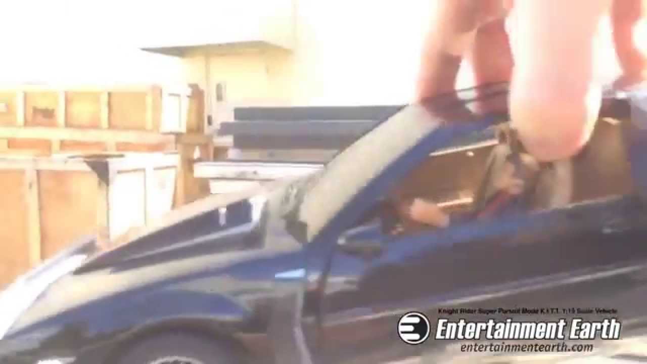 Knight Rider Super Pursuit Mode K.I.T.T. 1:15 Scale Vehicle