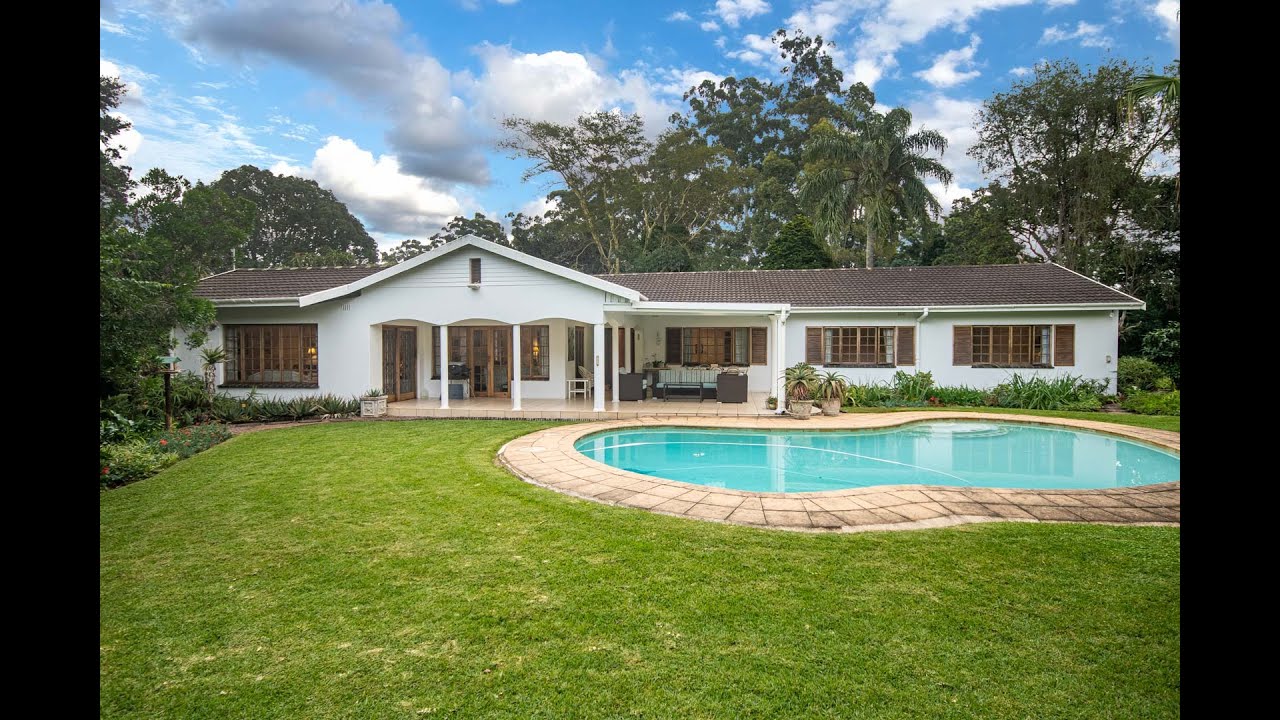 R2,800,000 | 4 Bedroom House For Sale in Kloof