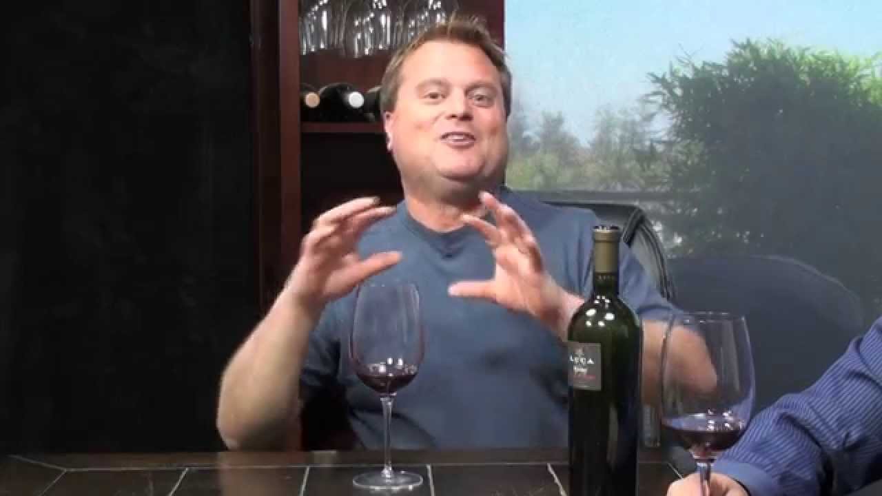 Luca Uco Valley Mendoza Malbec 2011, Two Thumbs Up Wine Review