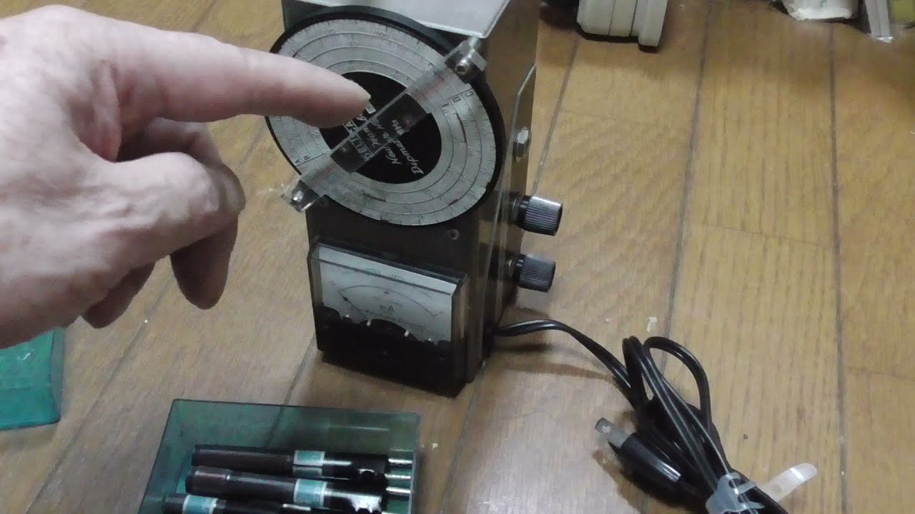 デリカのグリッドディップメータで同調回路の周波数測定