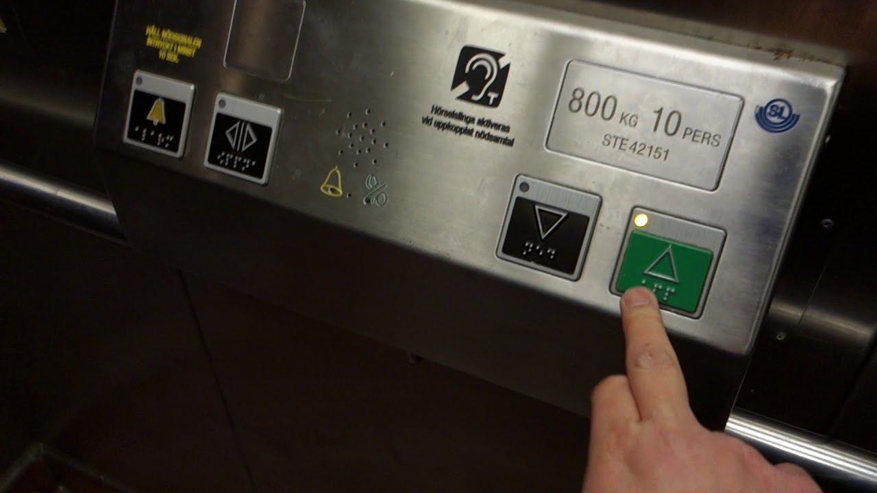 1998 Hissmontering Hydraulic Elevator @ Stora Essingen Tramstation, Stockholm, Sweden.