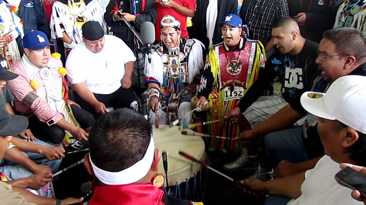 TBZ singin a Porcupine tune @ Hinckley Powwow 2011