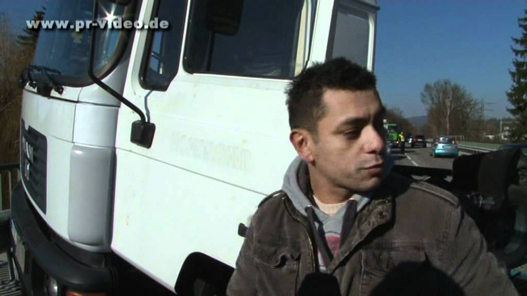 03.02.2012 - B 45 bei Meckesheim - Lkw fährt in Pannen Laster -