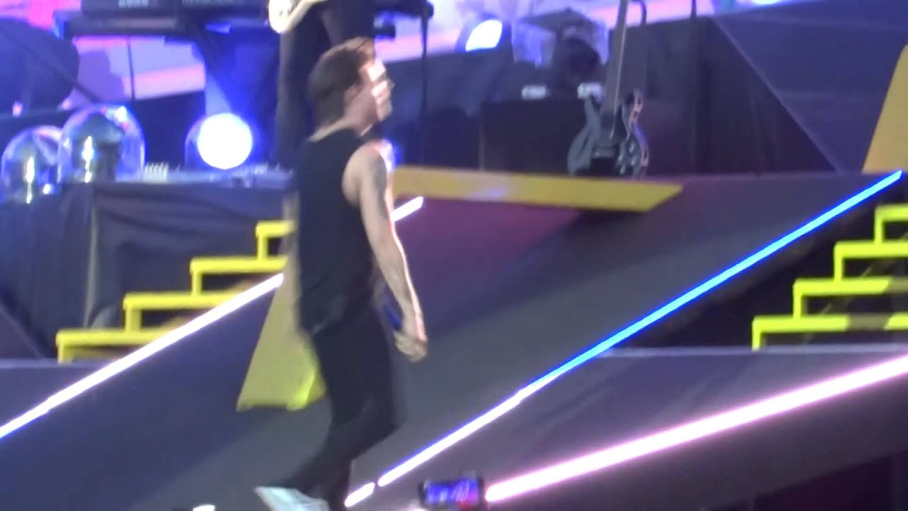 No Control - One Direction - OTRA - Brussels 13/06/2015