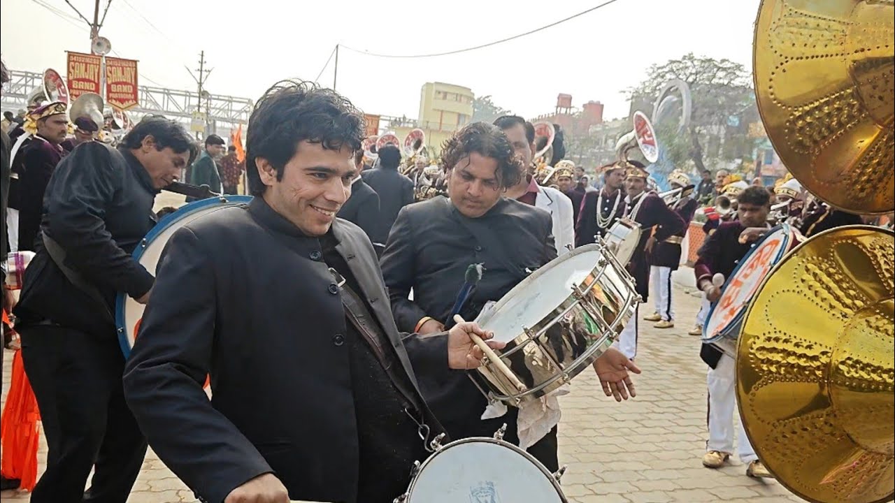 Rang Mahal Ke🎺 {60fps} MAHAKUMBH 2025 Prayagraj #viralvideo