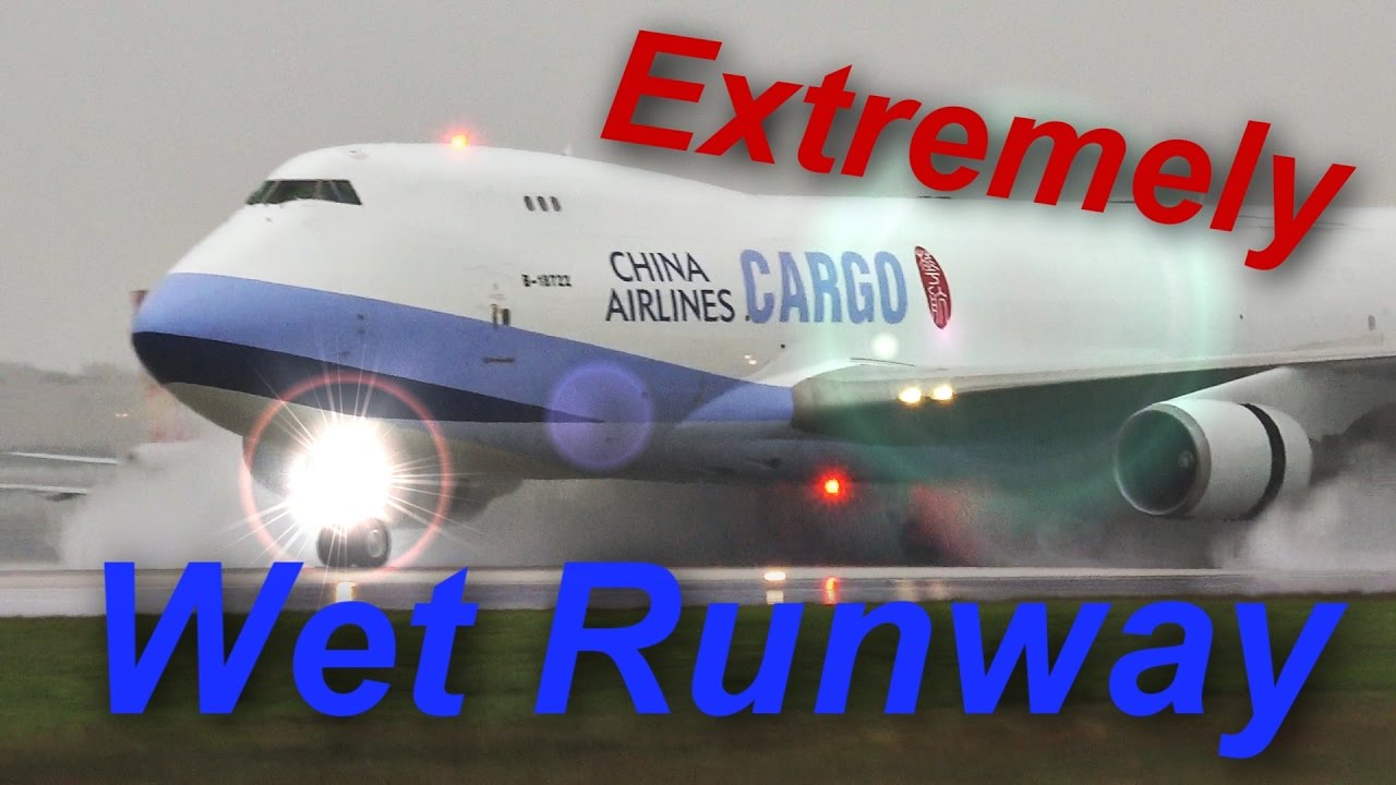 *EXTREMELY WET RUNWAY* China Airlines Cargo 747 @ MIA