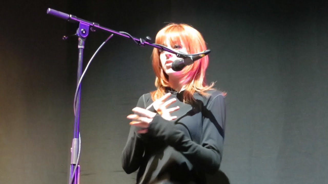 Lindsey Stirling - QA and acoustic Shatter Me. Los Angeles, 15 May 2014