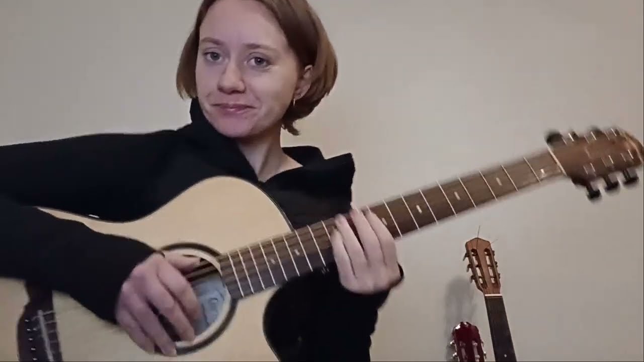 Lady Grinning Soul by David Bowie - Acoustic Cover
